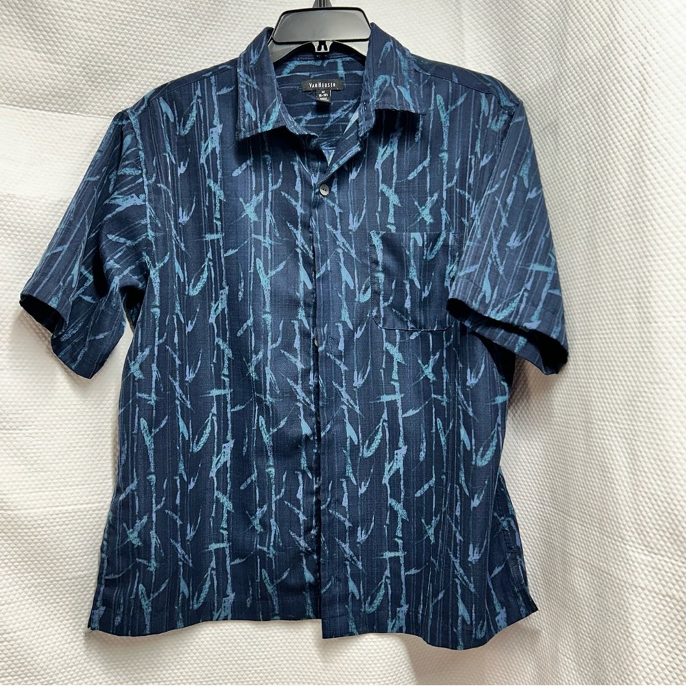 Van Heusen Blue Casual Button Down Shirt size‎ medium